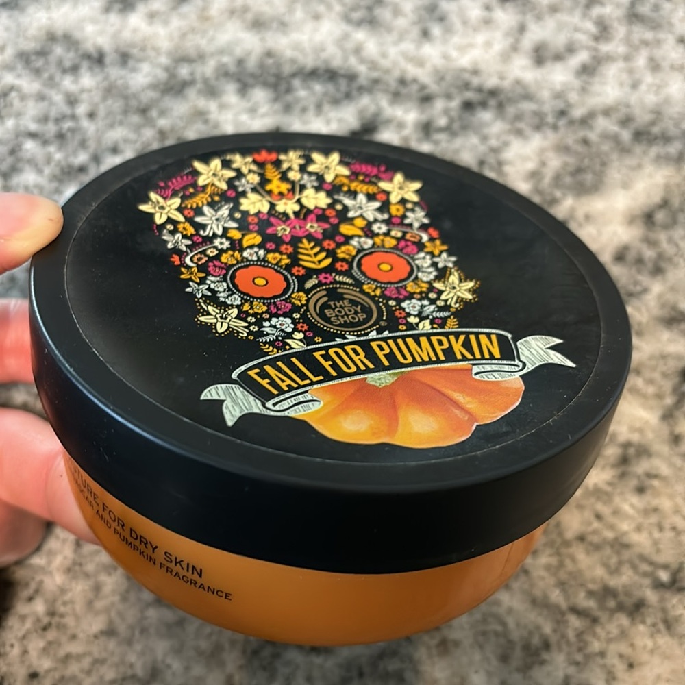 The Body Shop VANILLA PUMPKIN Softening Body Butter, 6.75 oz/192 g, NEW